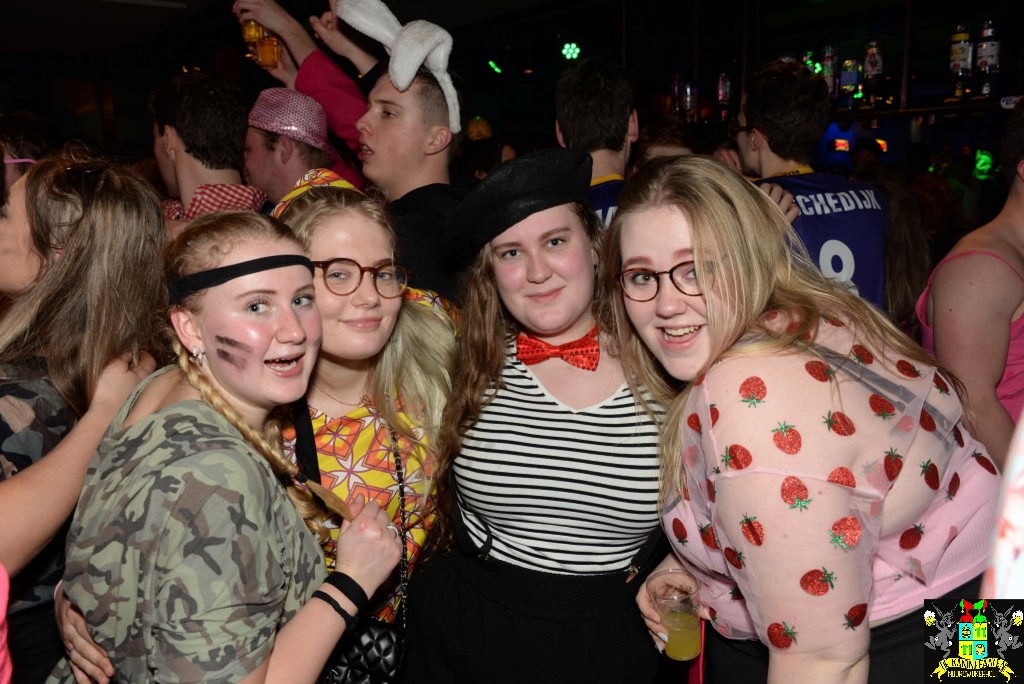 ../Images/Carnavals maandagavond in VdG 206.jpg